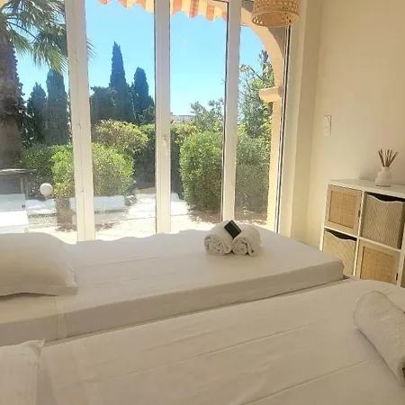 Modern House With Pool - In Casa de Férias *